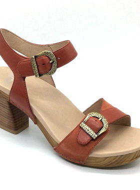 dansko红色高跟休闲凉鞋 40码