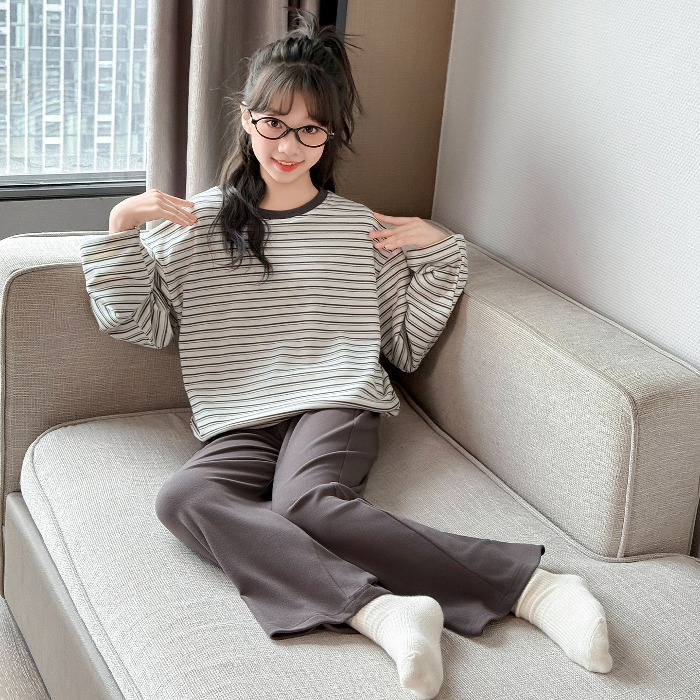 2025儿童长袖德绒睡衣保暖秋冬新款女童条纹家居服套装中大童睡衣