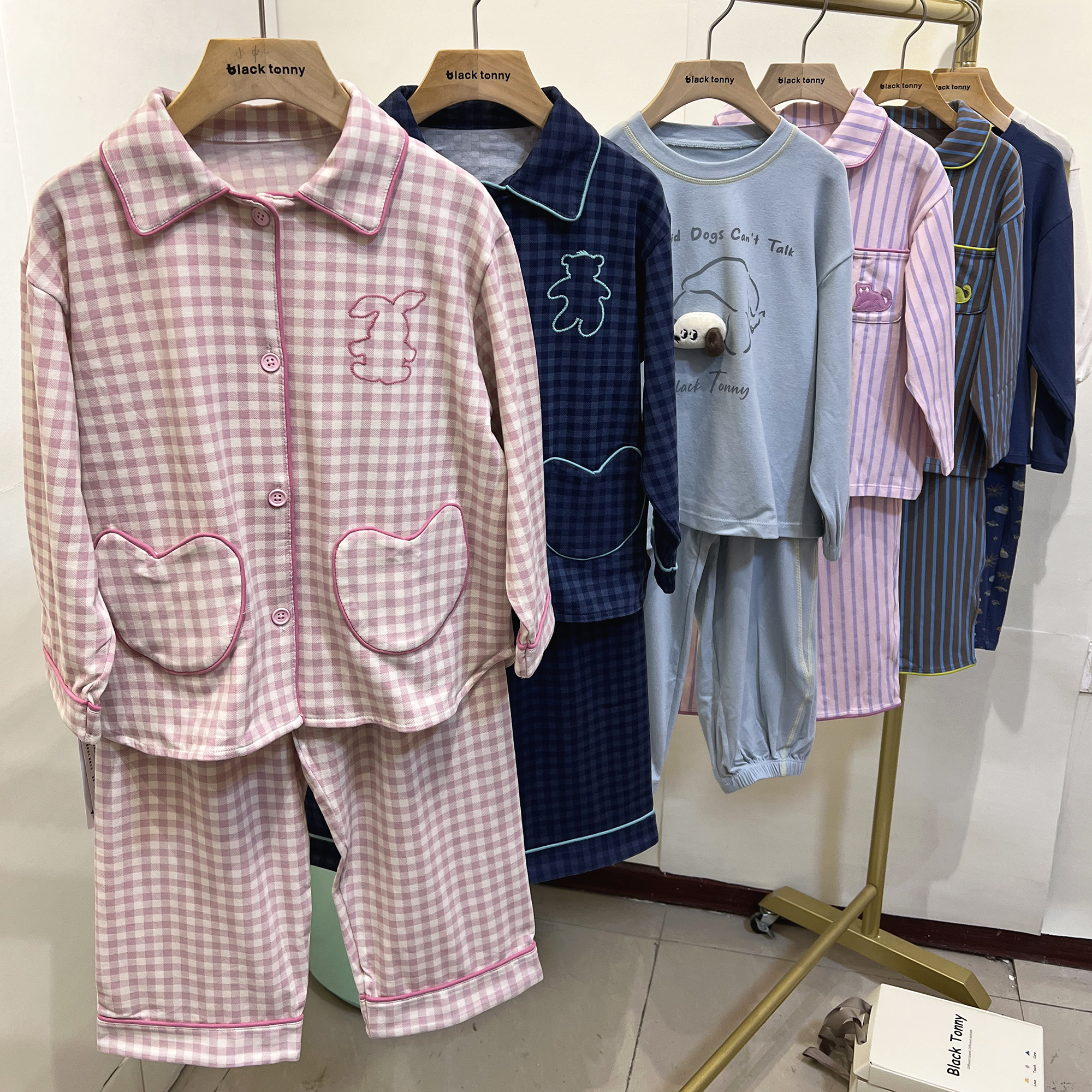 小黑托昵秋季儿童亲子家居服套装