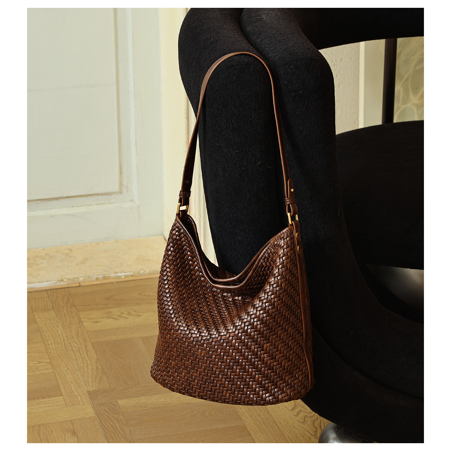 GXFMOD复古高级感牛皮水桶包女2026春季新款通勤慵懒百搭腋下包包,箱包皮具/热销女包/男包,腋下包,淘宝优惠券,粉丝福利购,淘宝优惠卷