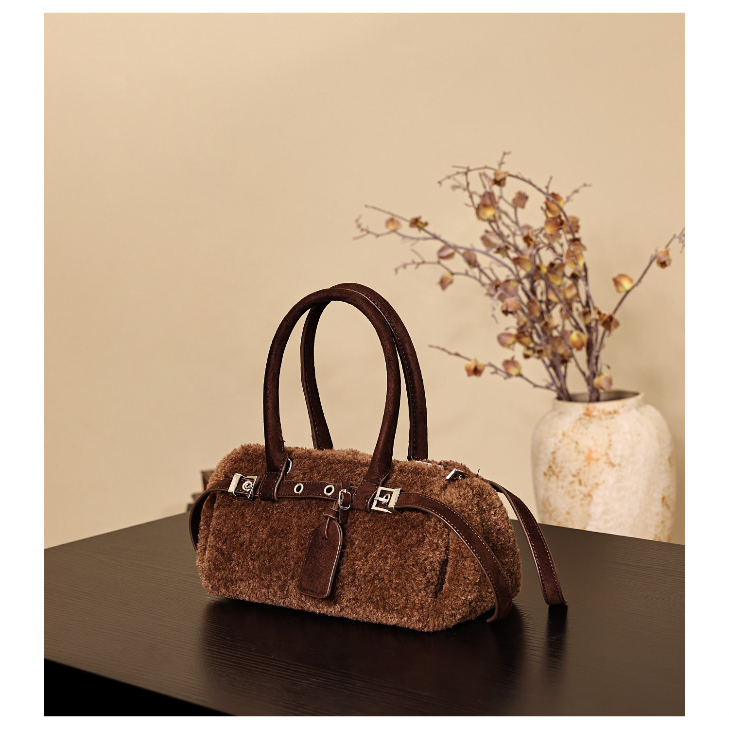 GXFMOD小众品牌羊羔毛保龄球包女2025秋冬新款氛围复古手提斜挎包,箱包皮具/热销女包/男包,小方包,淘宝优惠券,粉丝福利购,淘宝优惠卷