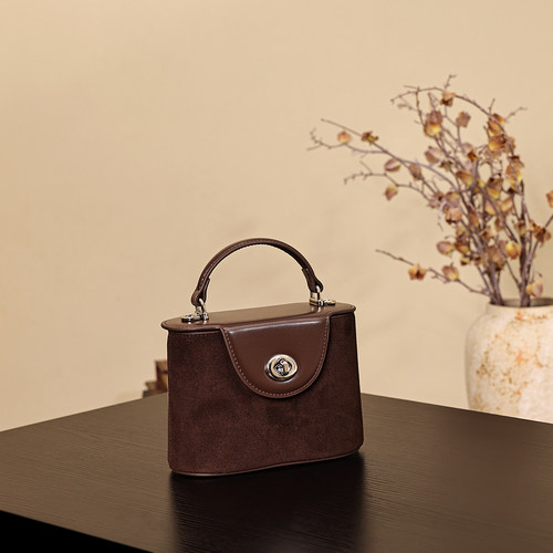 小众设计真皮轻奢小方包女