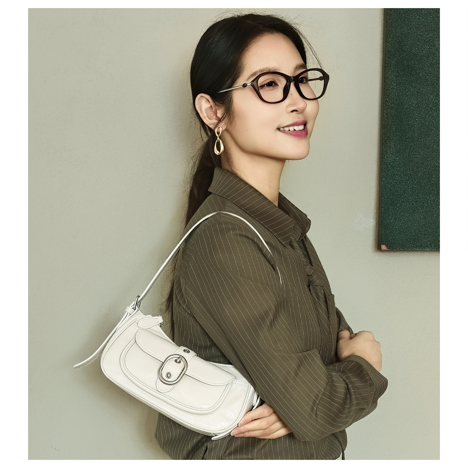 GXFMOD2026春夏新款高级感牛皮邮差包女小众复古休闲法棍腋下女包