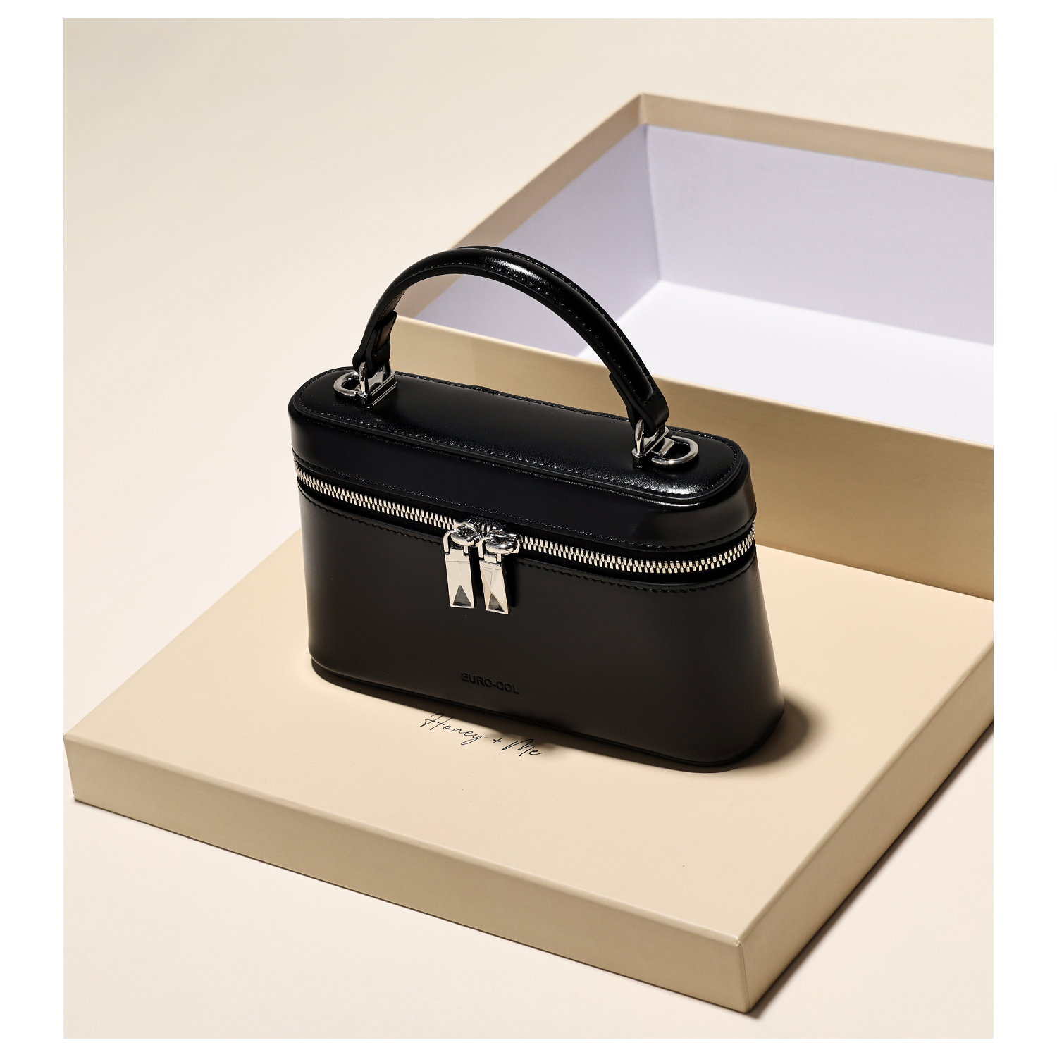 时尚真皮小方包简约小众百搭手提