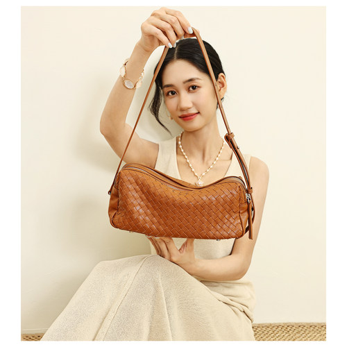 GXFMOD头层牛皮编织法棍包女款
