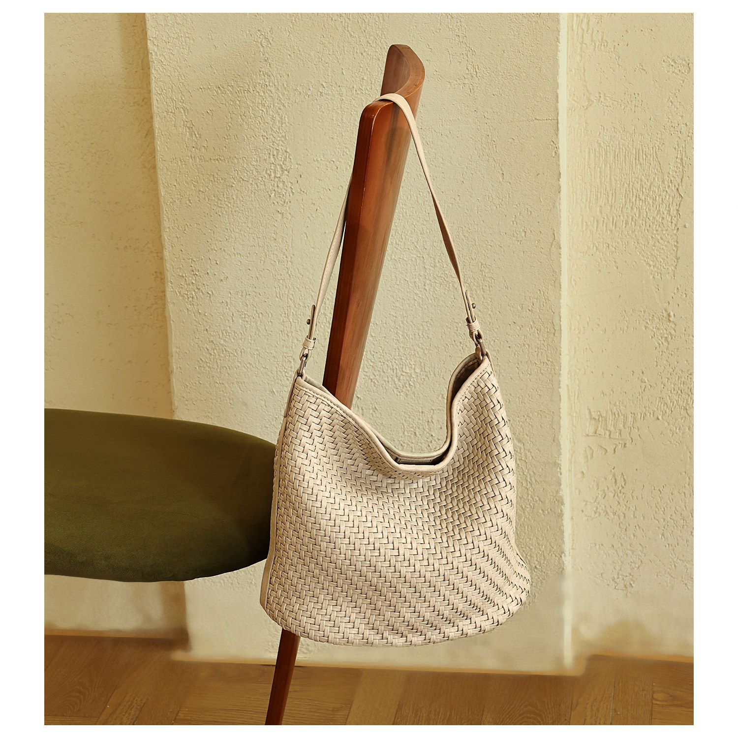 GXFMOD原创设计牛皮手工编织水桶包女2026春季新款通勤上班单肩包,箱包皮具/热销女包/男包,腋下包,淘宝优惠券,粉丝福利购,淘宝优惠卷