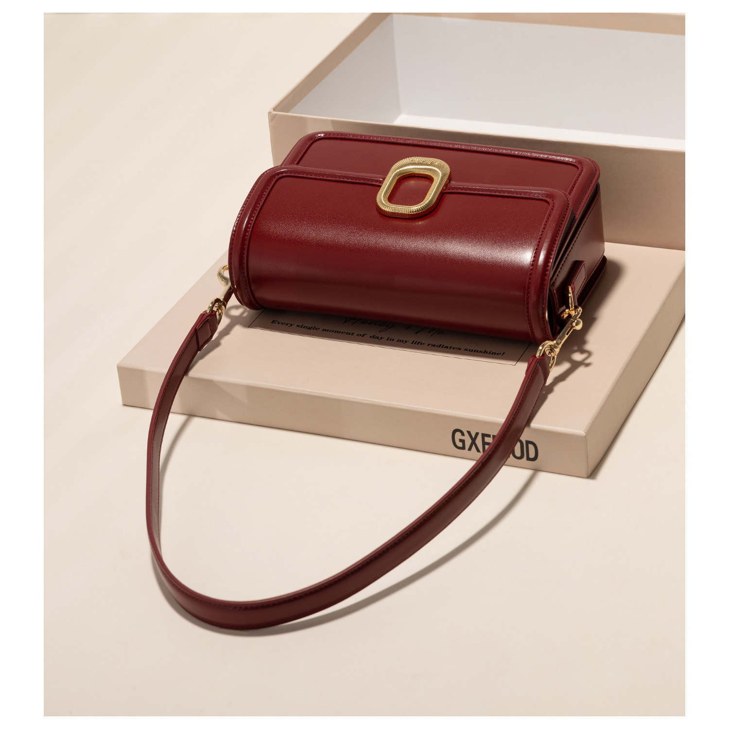 GXFMOD小众品牌真皮法棍包2025流行红色结婚包单肩斜女跨新娘包,箱包皮具/热销女包/男包,小方包,淘宝优惠券,粉丝福利购,淘宝优惠卷