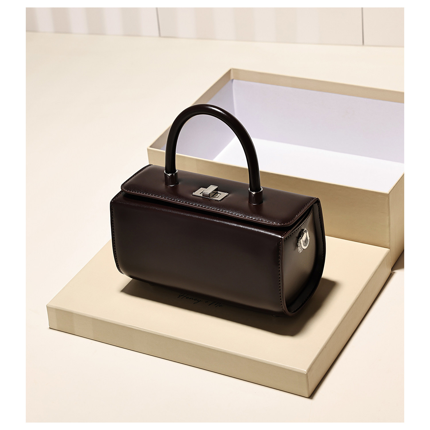 GXFMOD小众设计高级感小方包女2026早春新款简约通勤单肩包斜挎包