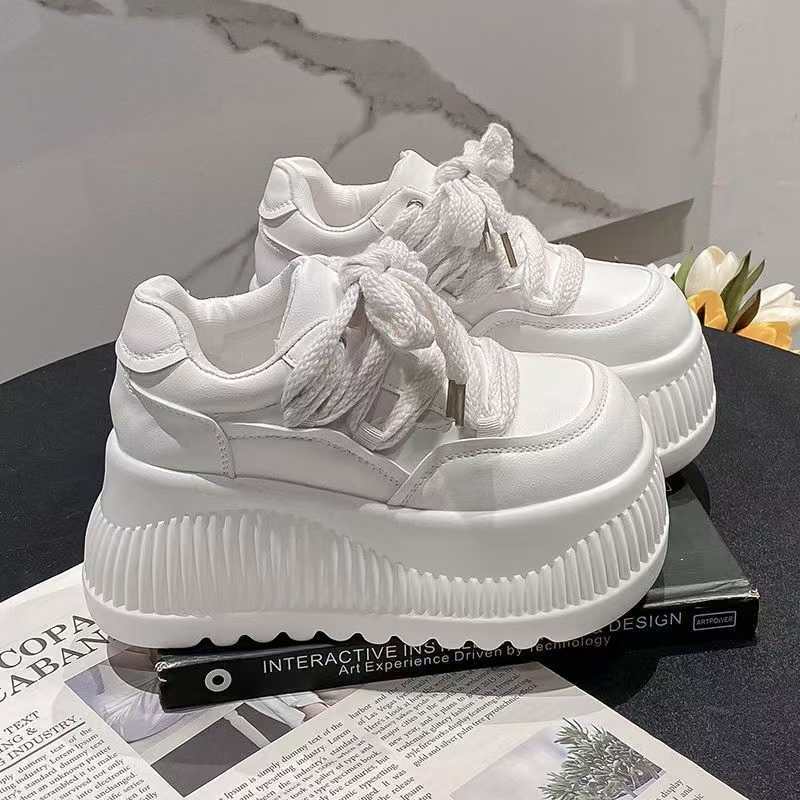 9cm厚底小皮鞋女2024秋季新款小个子松糕增高单鞋丑萌大头小白鞋