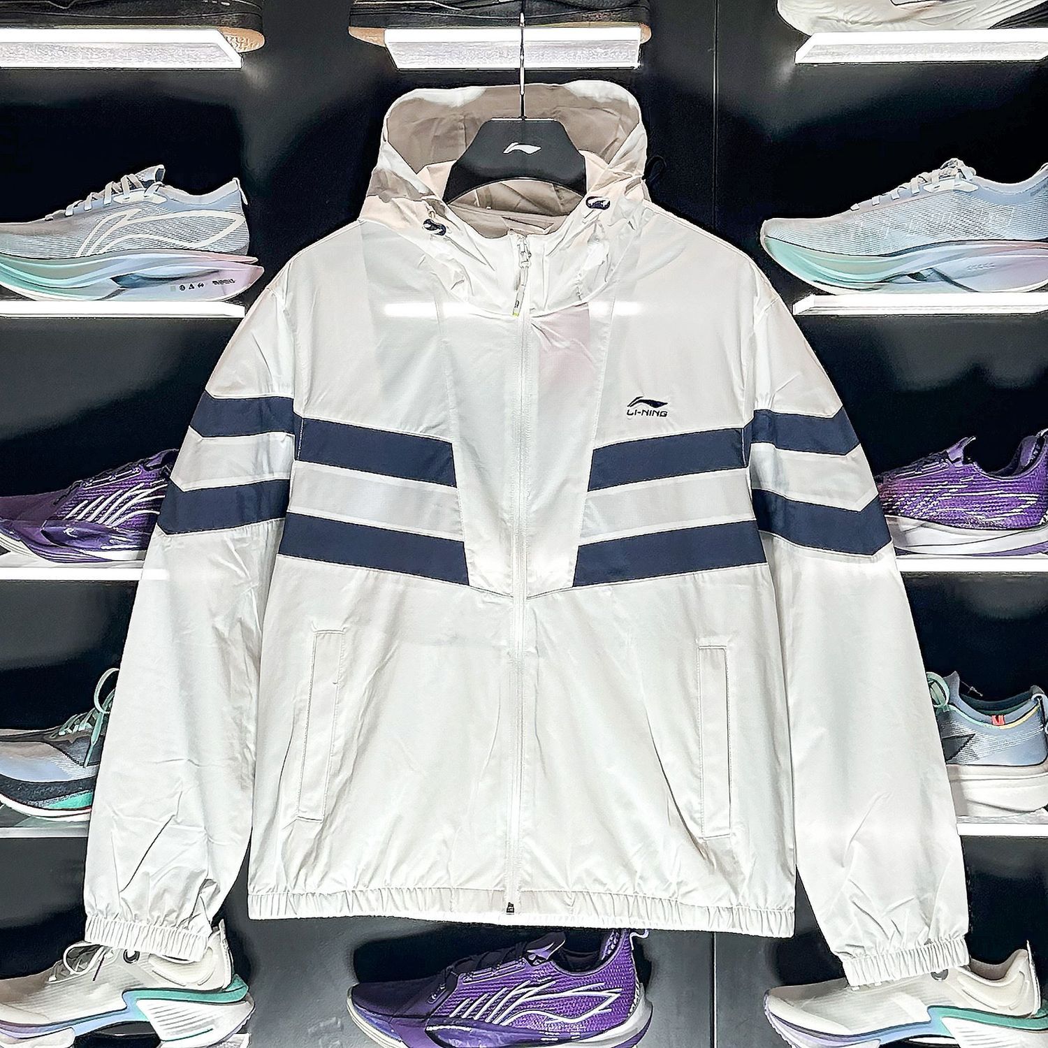 李宁男子运动风衣休闲时尚舒适秋