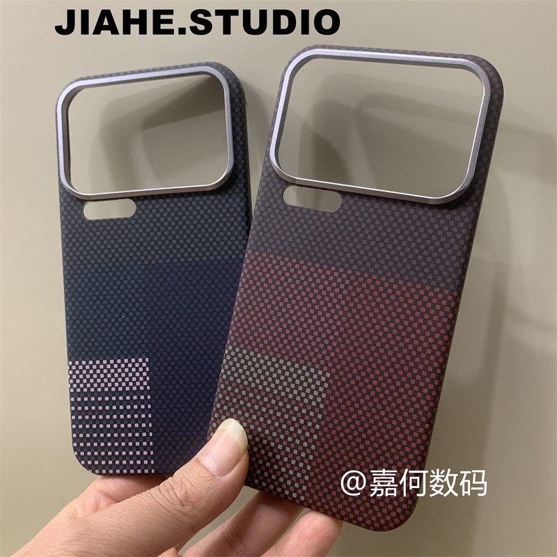 仿凯夫拉纹碳纤维纹网红格子拼色适用小米17promax手机壳磁吸小米15pro硬壳小米14pro保护壳15ultra简约浮雕
