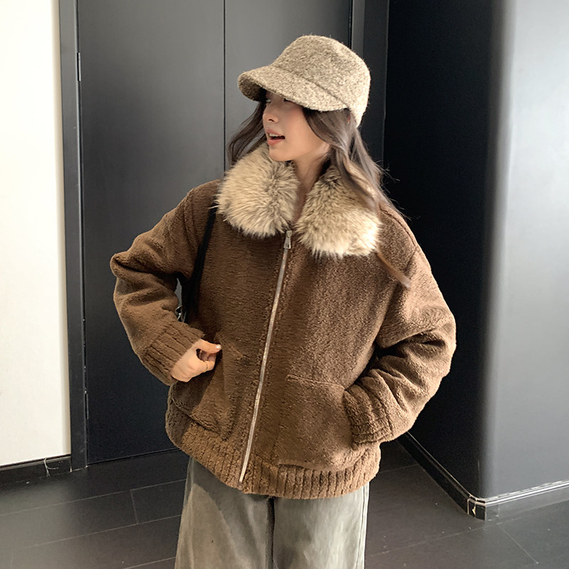 鸭鸭羊羔毛时尚毛毛领冬装棉衣女