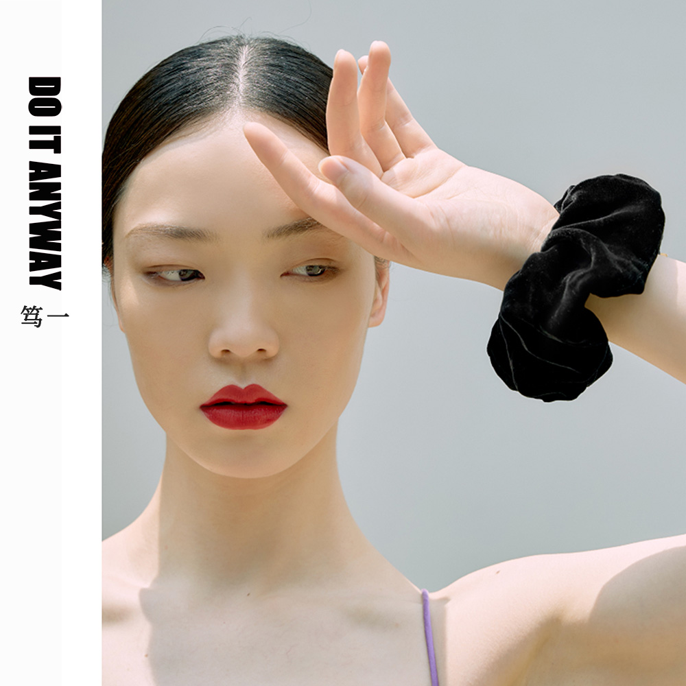 笃一真丝丝绒大小肠发圈少发量高级感秋冬头绳2025新黑色现货头花