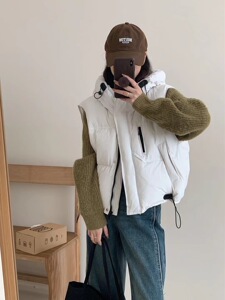 2024新款韩版东大门连帽羽绒马甲女短款宽松加厚背心美拉德外套冬