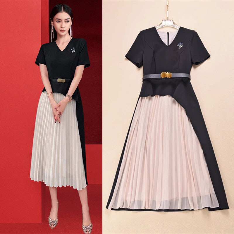 欧洲站明星同款连衣裙2025夏季新女装高端气质V领短袖大摆礼服裙