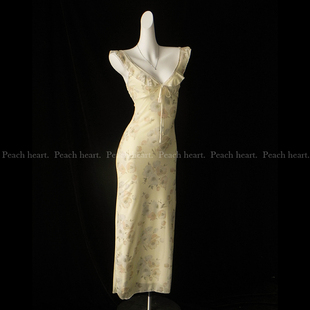 【Peach heart】夏日氛围感低胸V领度假风复古印花辣妹吊带连衣裙