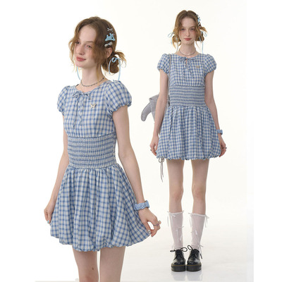 ziziFei夏季美式复古设计感蓝色格子花苞打揽收腰泡泡袖连衣裙女