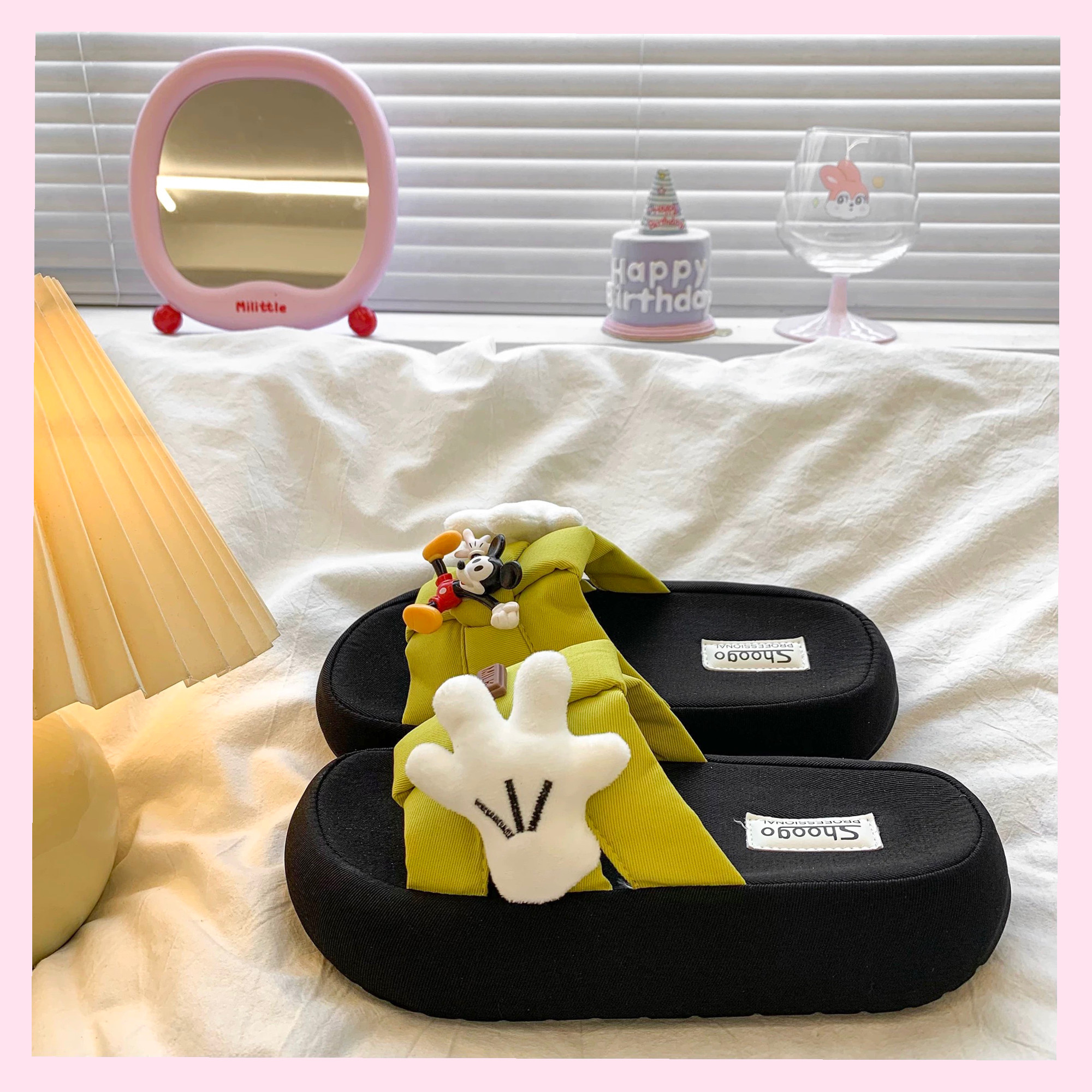 厚底增高黑色面包一字拖鞋女夏外穿2026新款超火配裙子沙滩凉拖鞋