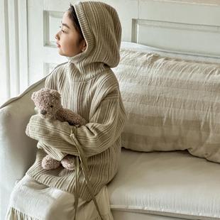 女童毛衣秋冬2026新款儿童圆领套头羊毛衫上衣加厚针织连帽打底衫