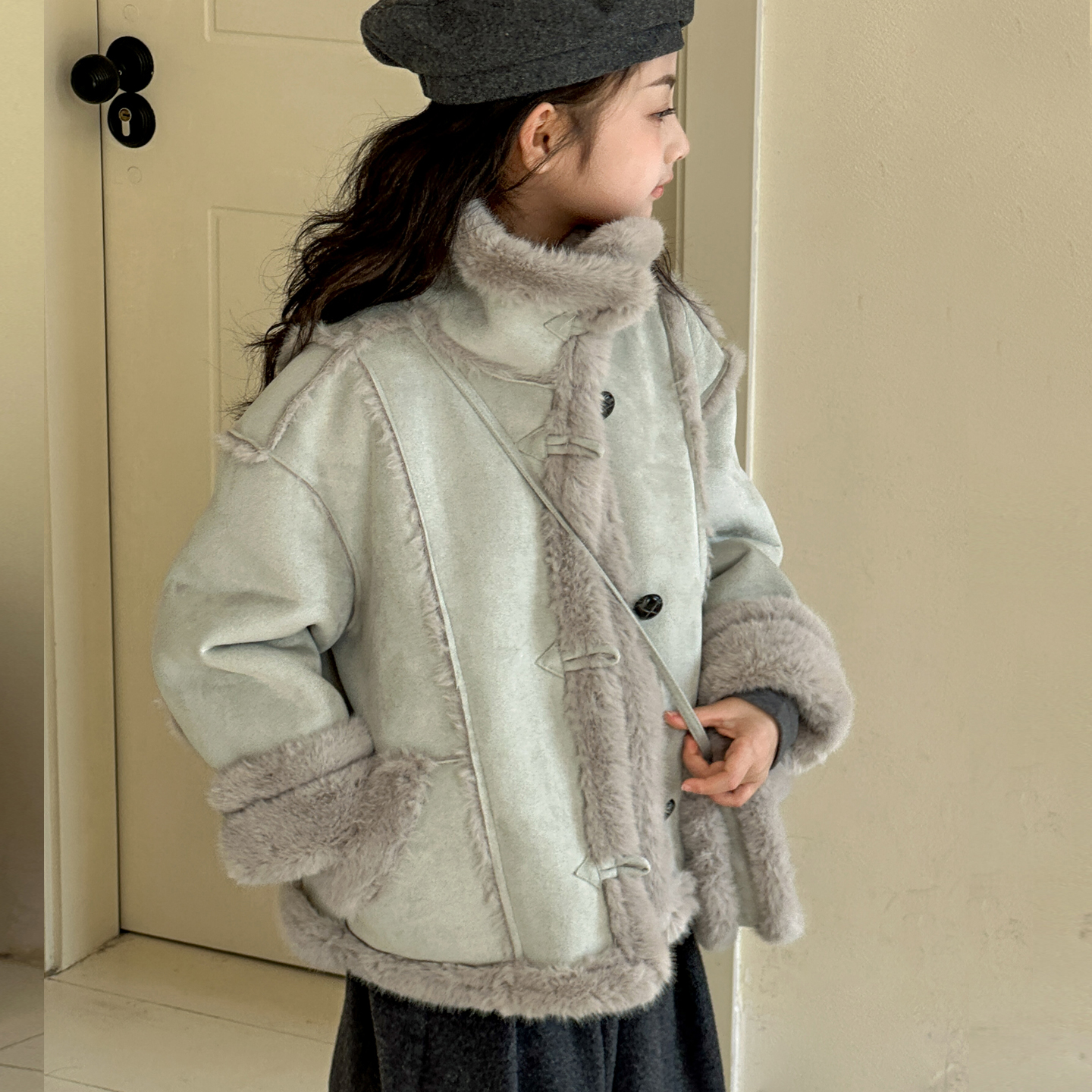 女童皮毛一体外套冬装2025新款女大童毛毛衣儿童冬季加厚上衣童装