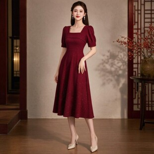 方领短袖连衣裙高腰A字中长款晚礼服裙显瘦订婚敬酒日常可穿红色
