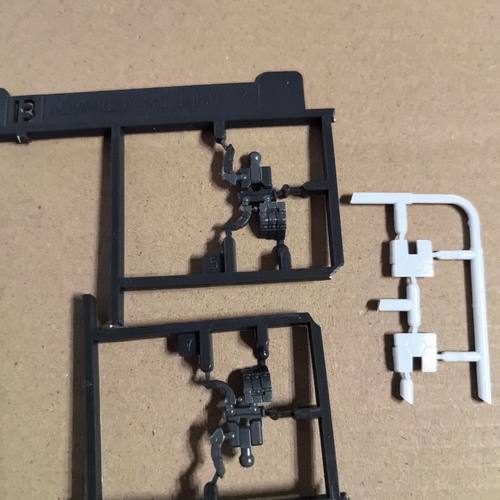RG21 量子00Q 量子00q 骨架B5B7 可动手一对 万代高达模型 1/144