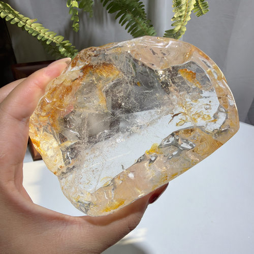 天然透体带彩水晶胶花盘子摆件：106*83*34mm,重：510g，71号