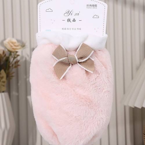 毛绒袖套短款女秋季可爱学生护成办公室工作防脏手头羽绒服护袖套