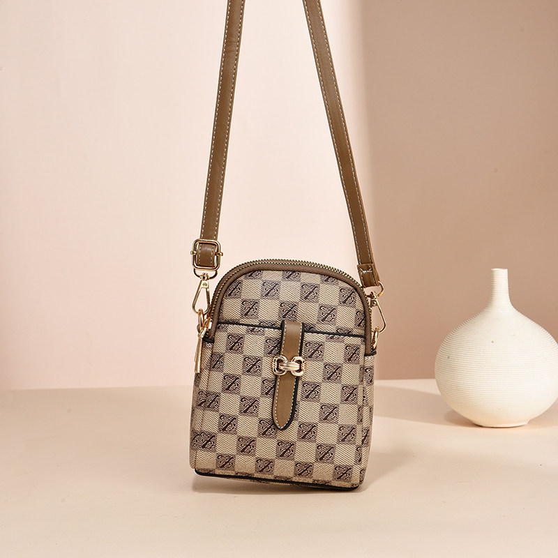 多层手机包女2026新款春季迷你轻便小包包时尚竖款百搭单肩斜挎包