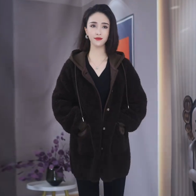 妈妈洋气夹棉外套加厚百搭皮毛一体厚款中年女洋气显瘦加大码上衣