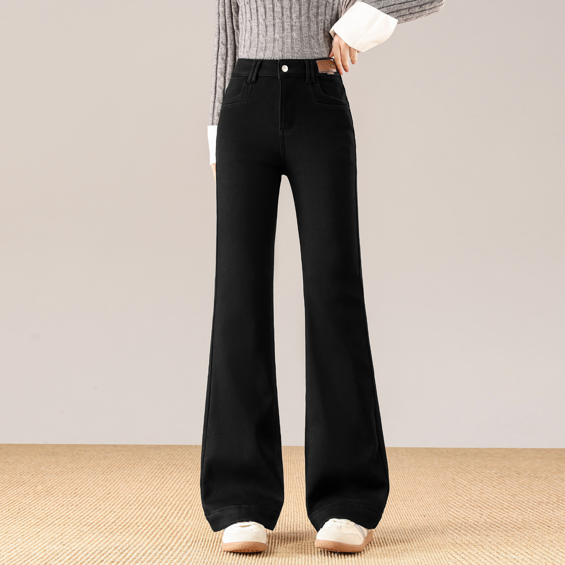 黑色喇叭裤女2025年新款爆款高腰秋冬加绒加厚小个子微喇牛仔裤子