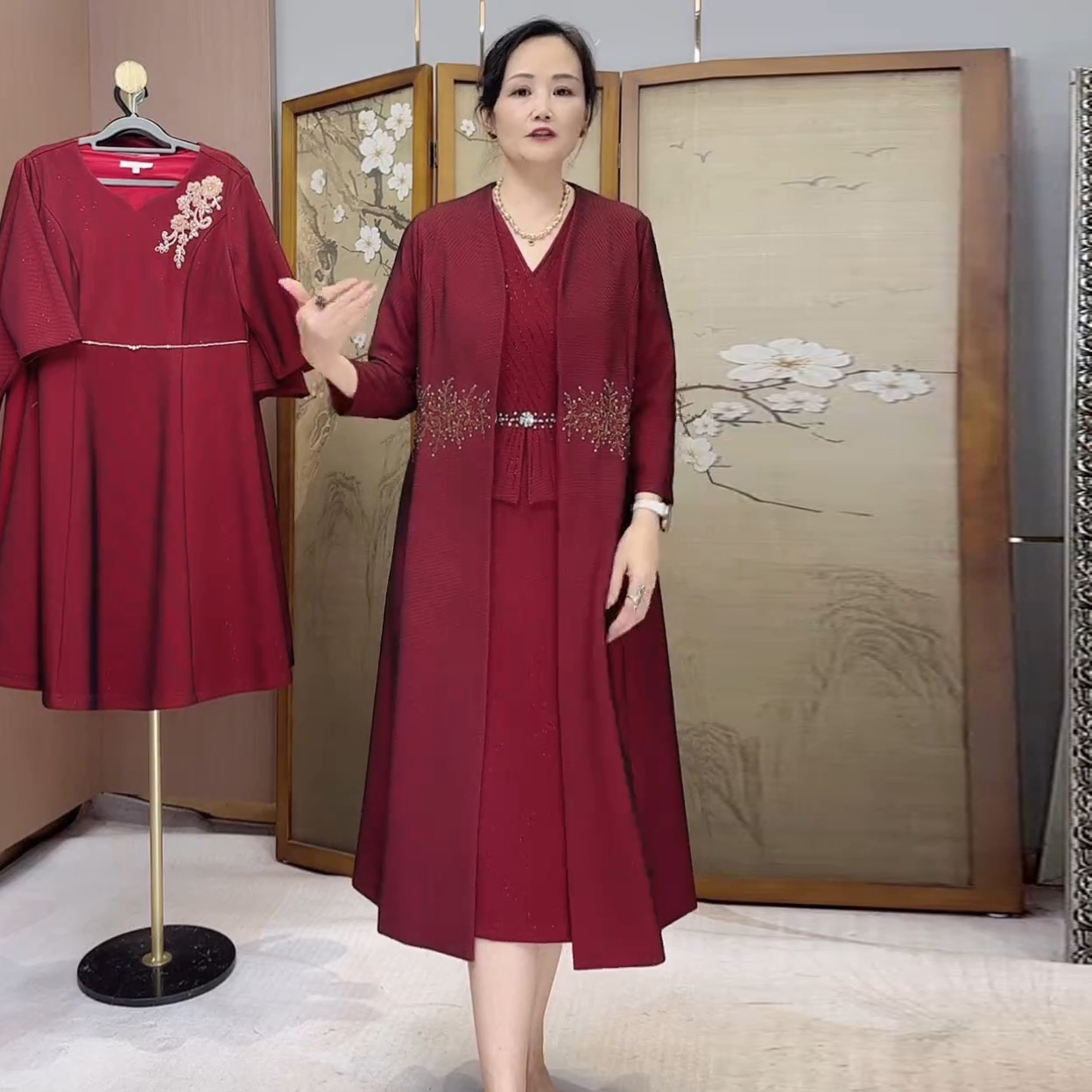 喜妈妈婚宴礼服高端轻奢高级感10月份喜婆婆礼服洋气敬酒服连衣裙