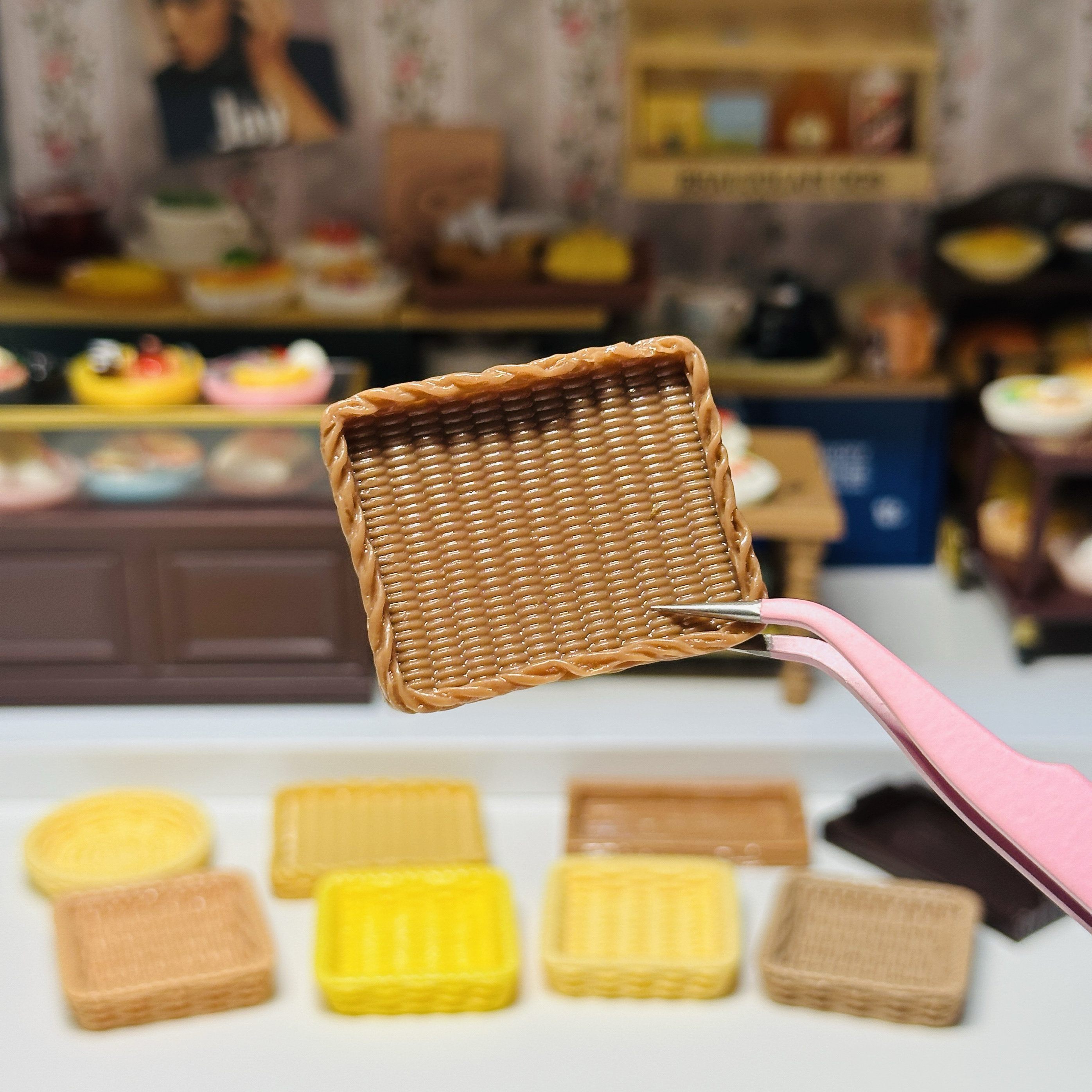 迷你兔的微缩世界食玩面包筐篮子藤筐冰箱贴装饰娃屋树脂DIY配件