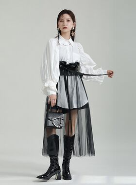 宽松甜美单排多扣长袖灯笼袖衬衫
