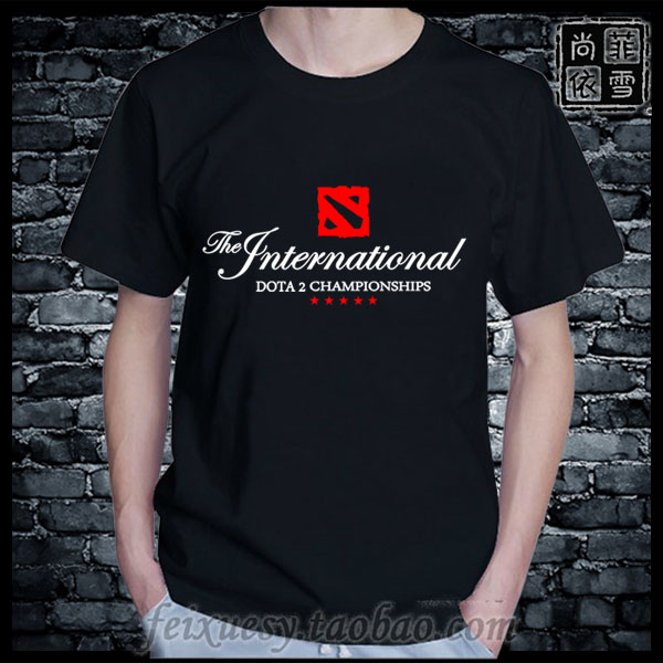 【1】衣服采用精梳纯棉，不起球，不掉色！透气性吸汗性好！ 【2】T恤有 黑白红黄蓝灰 6色可选，几百种图案可以和6色衣服任意搭配，做出专属你的个性T恤。 【3】衣服为男女通款，7个尺码可供选择，60-200斤左右的均可找到合适的尺码。 【4】白色短袖另有女款收腰款型，可联系客服选择。