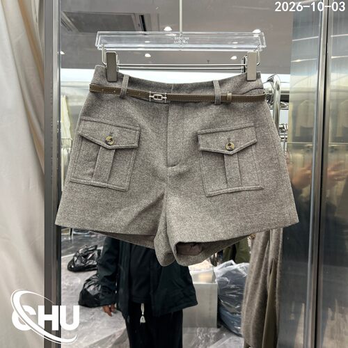 欧洲站2026冬季新款时尚腰带前口袋羊毛靴短裤女显瘦休闲A字裤090