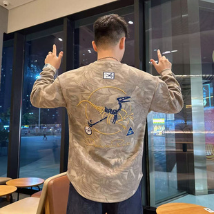2025设计感恐龙刺绣卫衣男长袖圆领潮流百搭印花扎染重磅加绒体恤