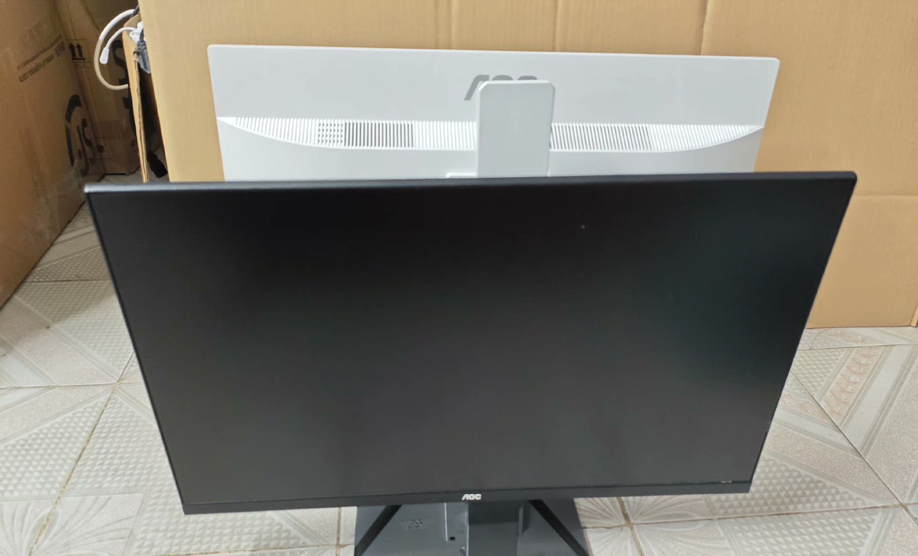 议价AOC 23.8寸一体机电脑J4125处理器240硬盘Windows 10系统