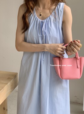 TOUCHVOSS“一片珊瑚粉”CHAO好看荔枝纹软皮纯色斜挎菜篮子水桶