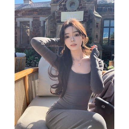 ByYou 冬季新款高级感灰色针织连衣裙收腰紧身包臀裙长款内搭裙子