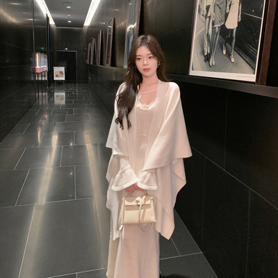 ByYou 冬季新款白色羊毛针织开衫外套女加厚外塔披肩围巾斗篷大衣