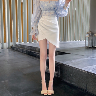 ByYou 秋季白色气质高腰缎面半身裙女设计感不规则显瘦A字裙短裙