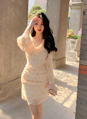 ByYou 夏季鹅黄色荡领碎花连衣裙女收腰显瘦褶皱包臀裙子含吊带裙
