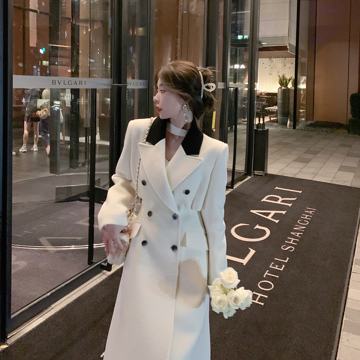 ByYou 2026新款拼接翻领白色羊毛毛呢外套女长款收腰加厚呢子大衣