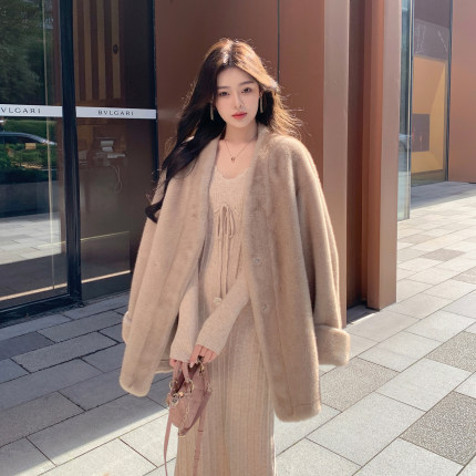 ByYou 冬季新款燕麦色环保皮草皮毛一体外套女中长款加厚毛毛大衣