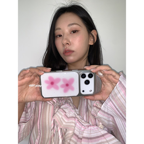 DT play 粉色花朵少女清新耐看银边韩国ins博主小众设计适用于iphone17promax/16/15苹果14/13手机壳保护套