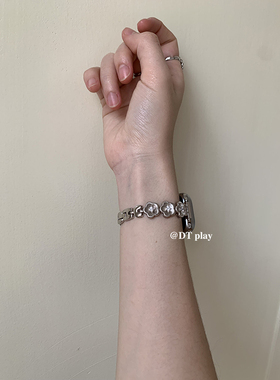 DT play 花朵拉丝质感适用于苹果iwatchs11女表带applewatchs10/9