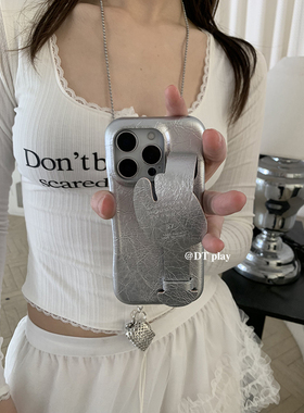 DT play 银色腕带马吉拉风格酷情侣男女韩国ins风小众博主适用于iphone17/16promax/15/14苹果13手机壳保护套
