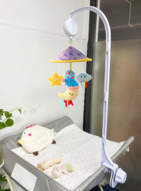 婴儿床铃支架~尿布台玩具