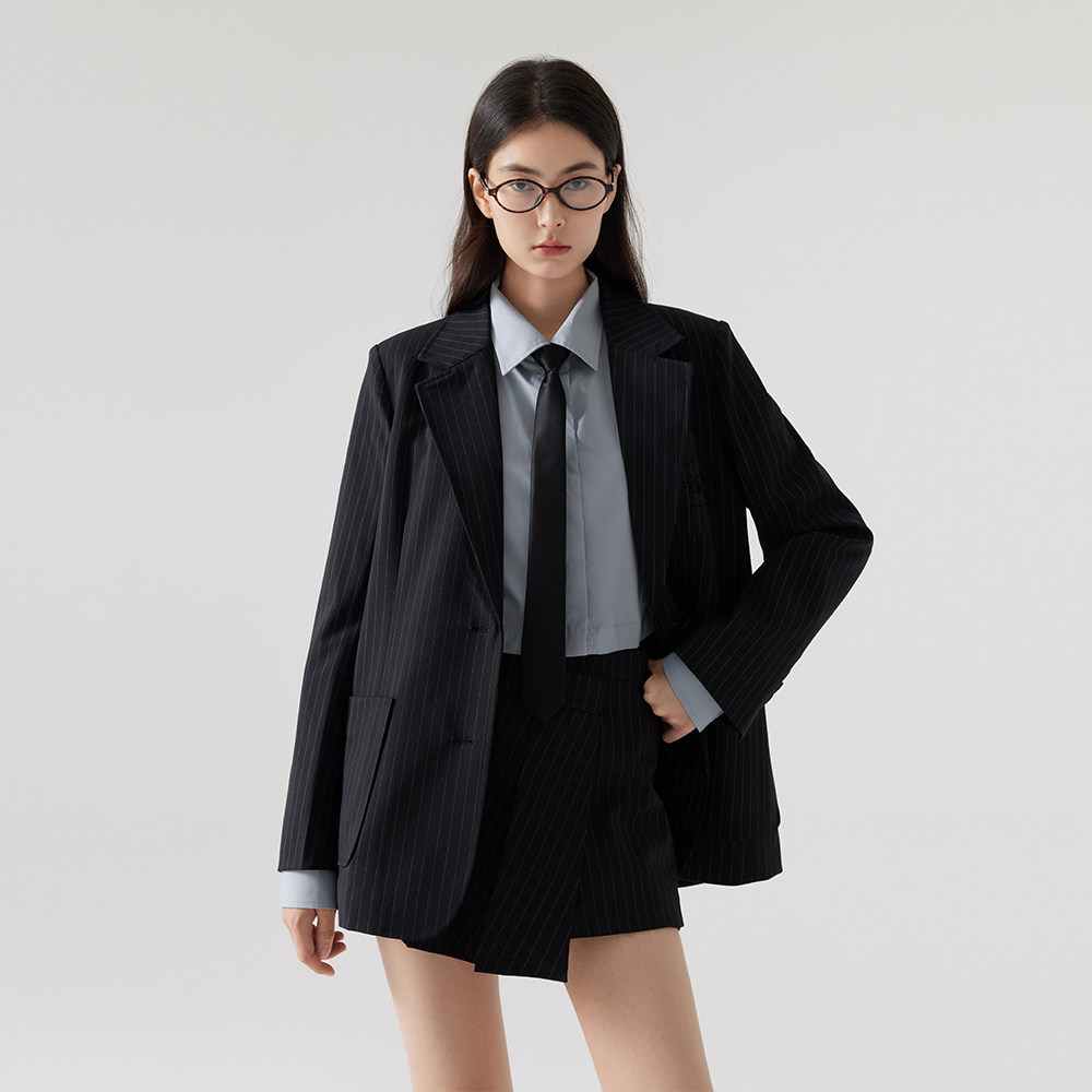 高级感条纹休闲西服气质显瘦西装外套女通勤简约宽松优雅西服上衣